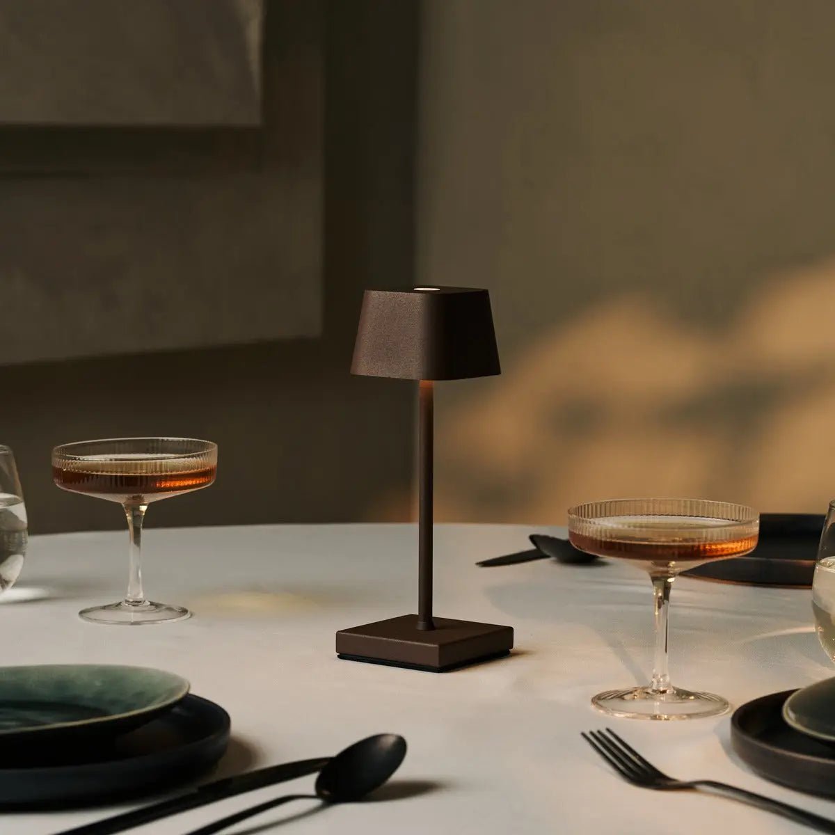 Lampe Minimaliste Métallique Marron