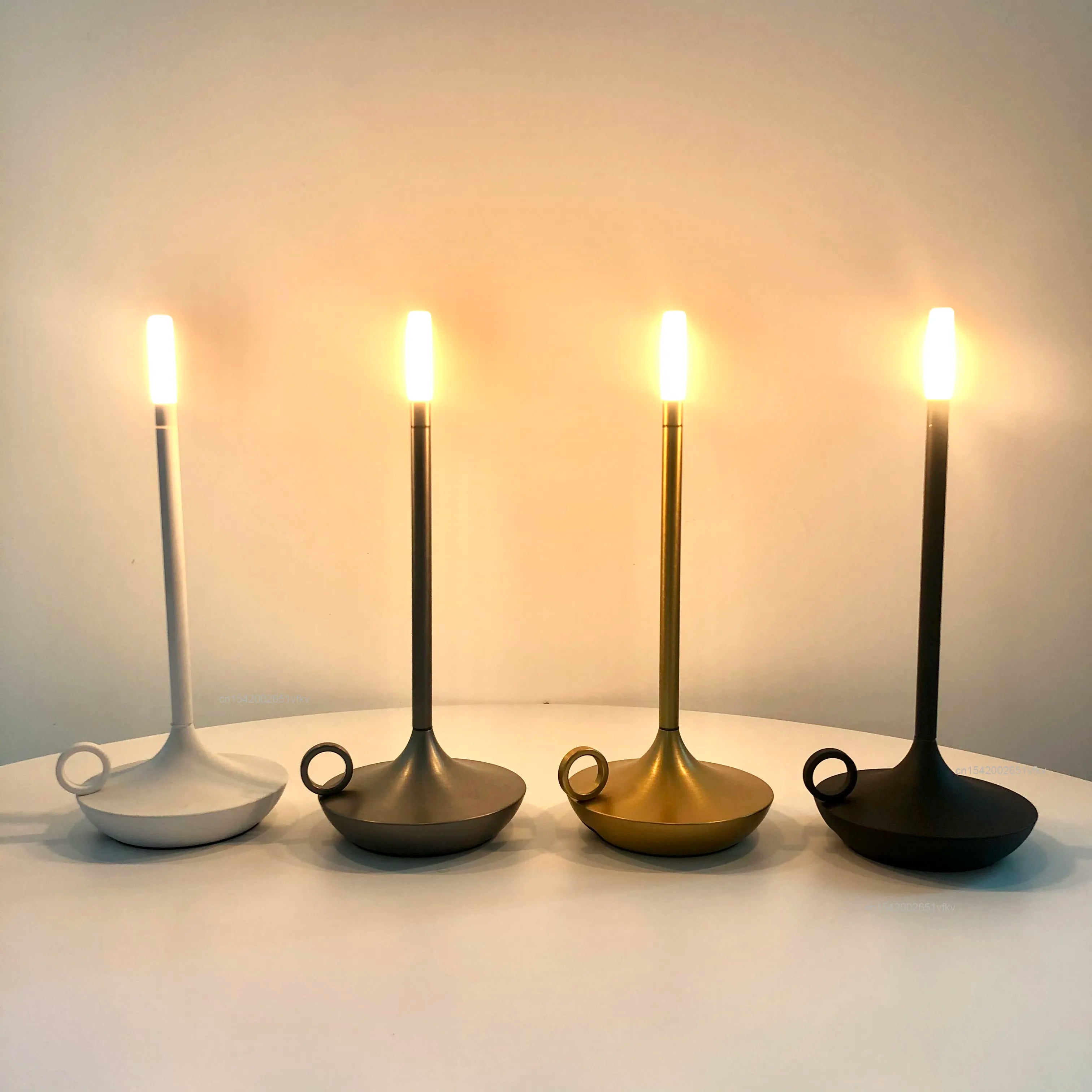 Lampe Minimaliste Élancée LED