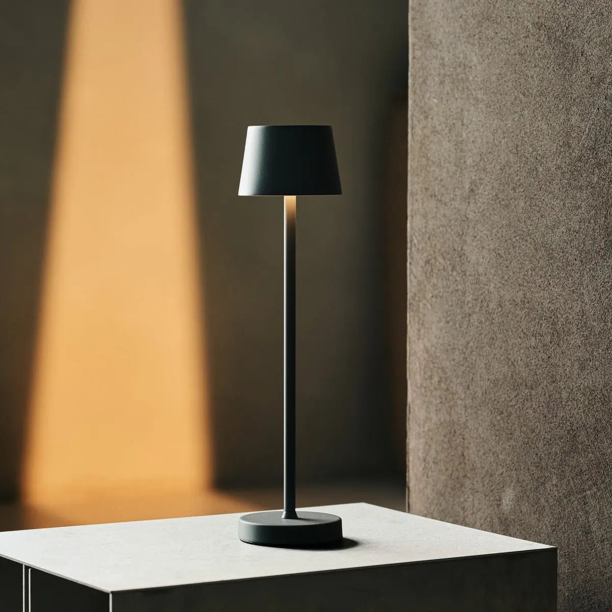 Lampe LED Rechargeable Design