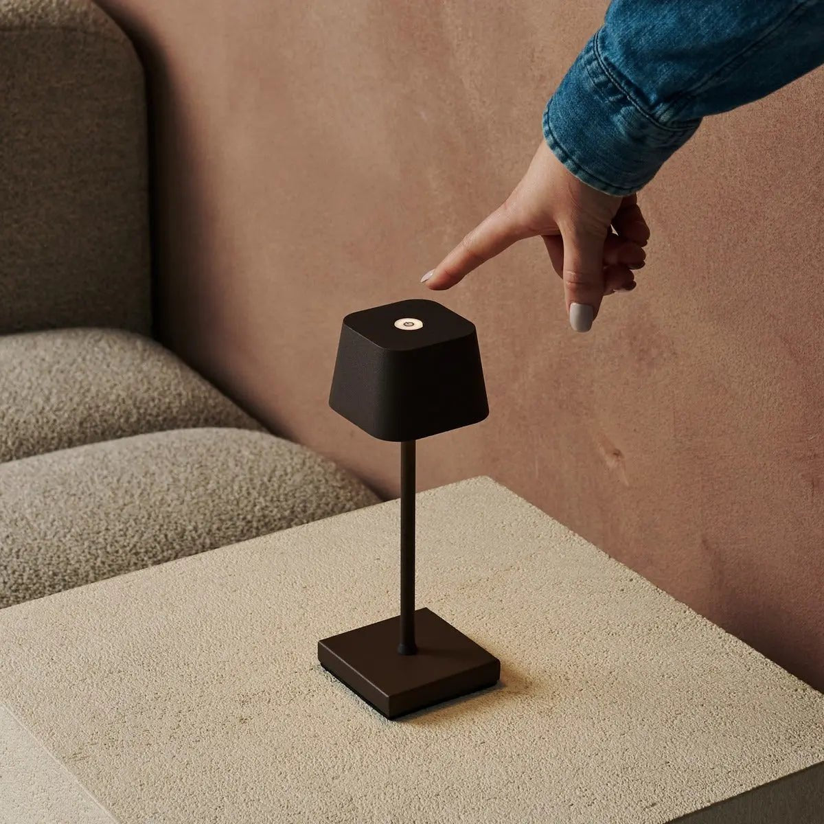 Lampe Minimaliste Métallique Marron