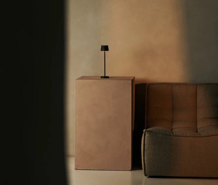 Lampe LED Rechargeable Design Moderne