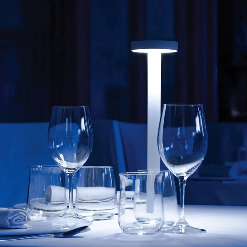 Lampe LED Minimaliste Table Blanche